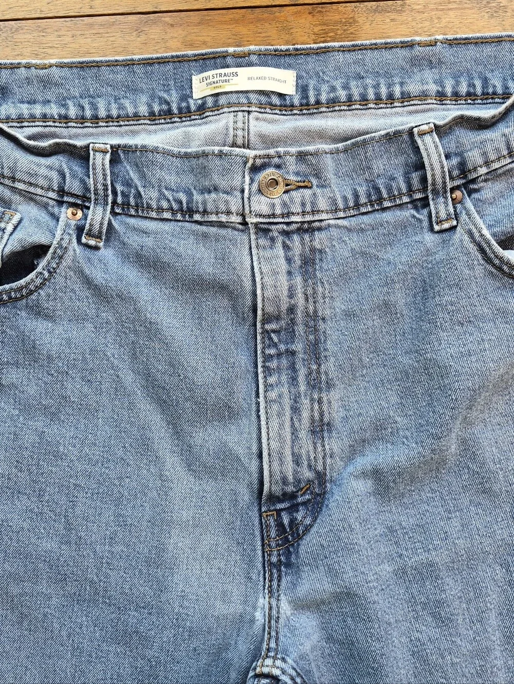 Levi's Jeans Mens 40x28 Signature Gold Relaxed Straight Stretch Denim Light Wash